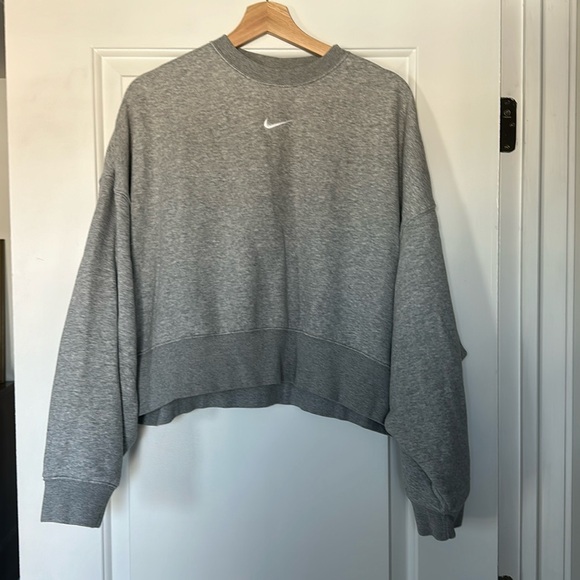 Nike Crewneck Sweatshirt - Picture 1 of 4